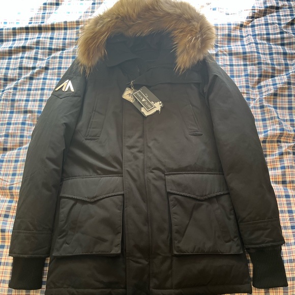 Men’s Arctic North Nunavut Waterproof Winter Parka - Picture 5 of 10